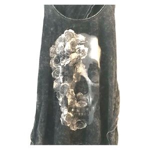 Hot Topic High Low Gray Skull Tank